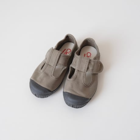 Cienta T STRAP SHOES cemento/dyed N77997(22(13cm),29(18cm)～34(21cm))