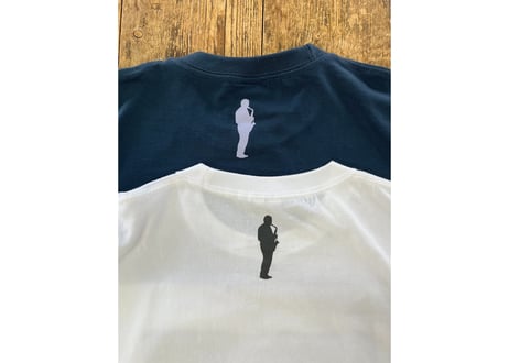 渡辺貞夫撮影「椰子の木漏れ日」Tシャツ〈ホワイト〉