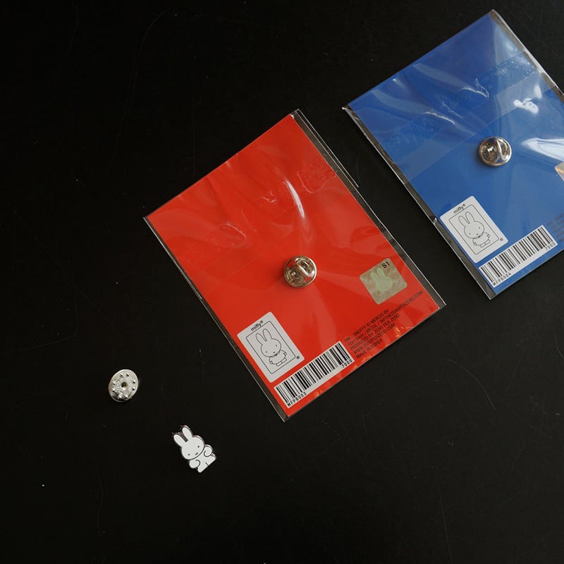 MIFFY IN TENT | Miffy Pin | ZERO PER ZERO_JP