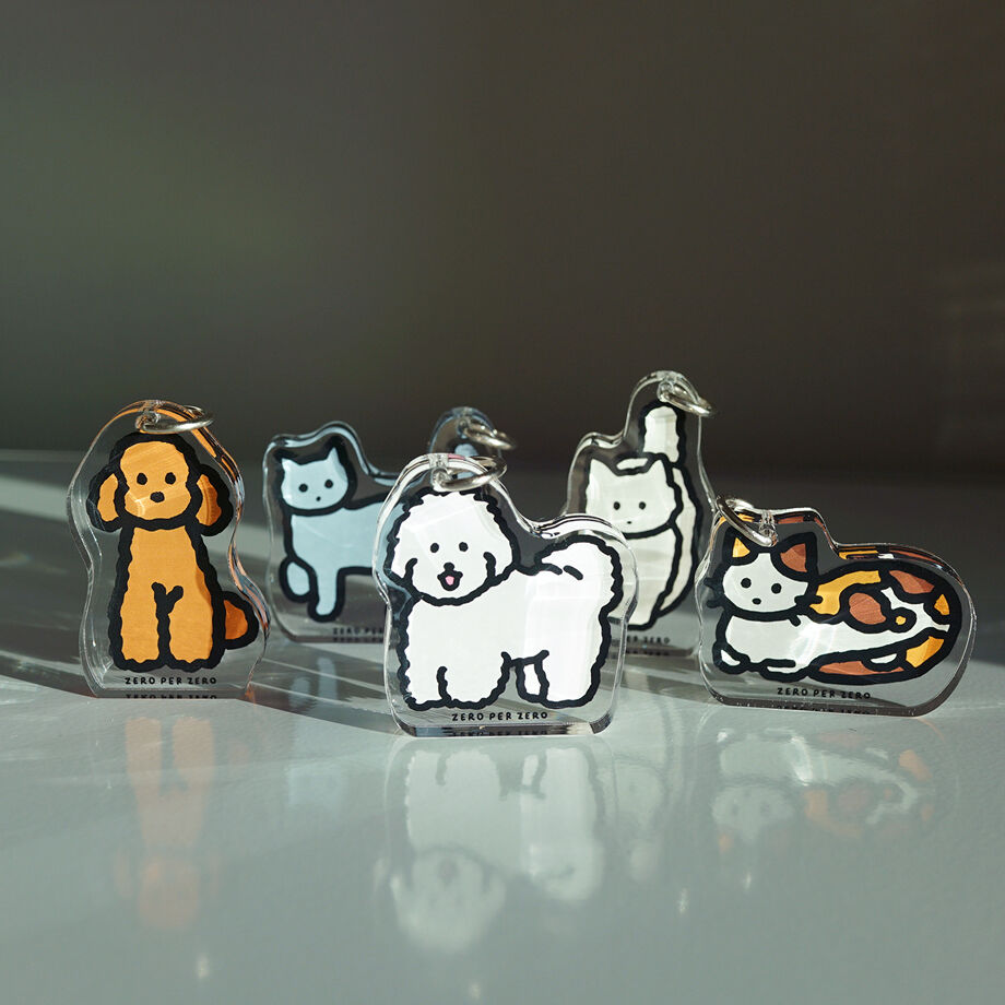 ELLY グリッターキーホルダー　白LOVE 白猫とティーカップバスケット キーホルダー / ゆめかわの世界