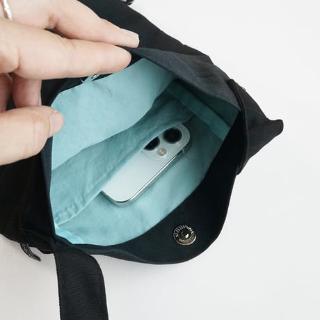 TUXEDO CAT white | Walk Walk Crossbag