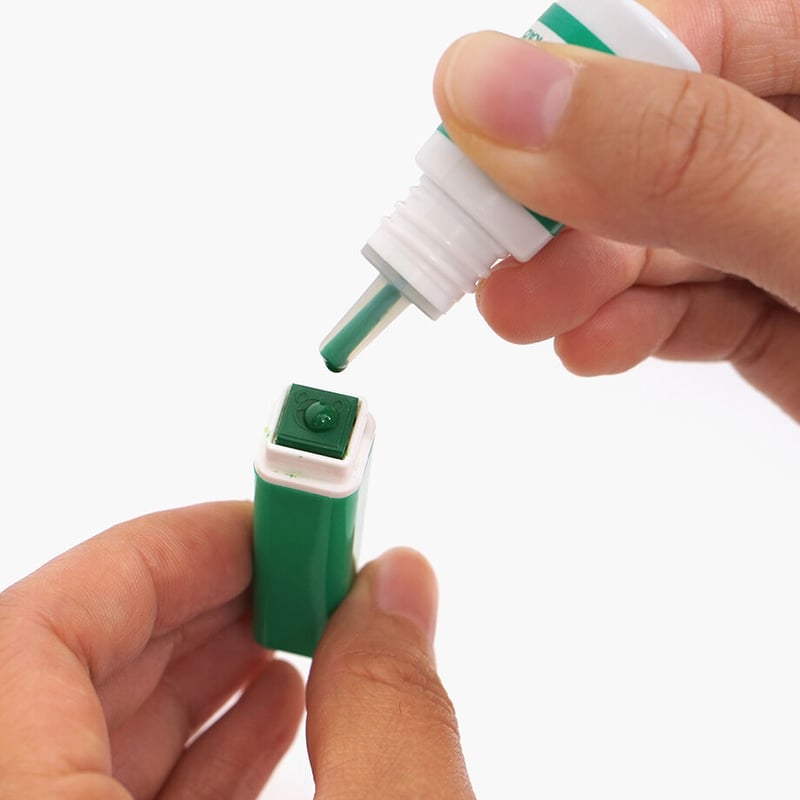 Rabbit Stickerᕱᘏ ゛専用 R＞RABBIT 給油口ステッカー・レギュラー黒 たち・たれ耳共通