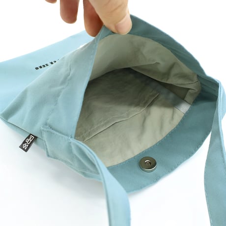 WHITE CAT gray blue  | Walk Walk Crossbag