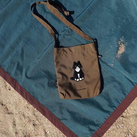 TUXEDO CAT brown | Walk walk crossbag