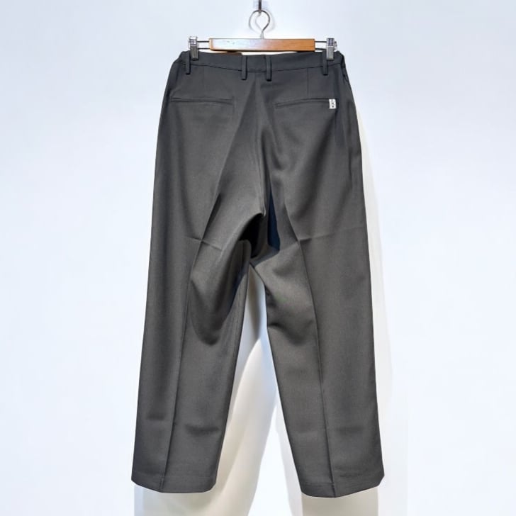 NEW ITEM】 PWA UNIHOME-02 ワークスラックス チャコールグレー