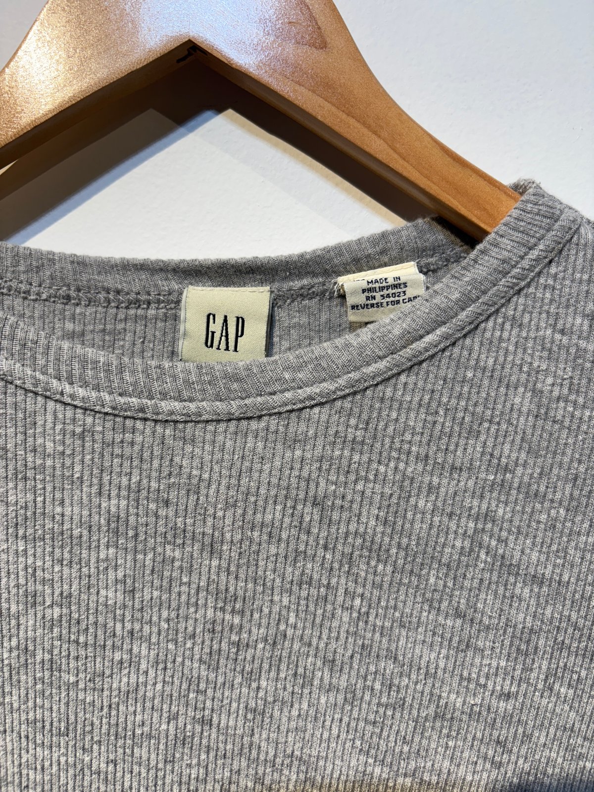 【90s〜00s】OLD GAP グレー ライン　長袖カットソー 90年代 OLD GAP 無地Tシャツ ストレッチ 針抜きリブ Mサイズ