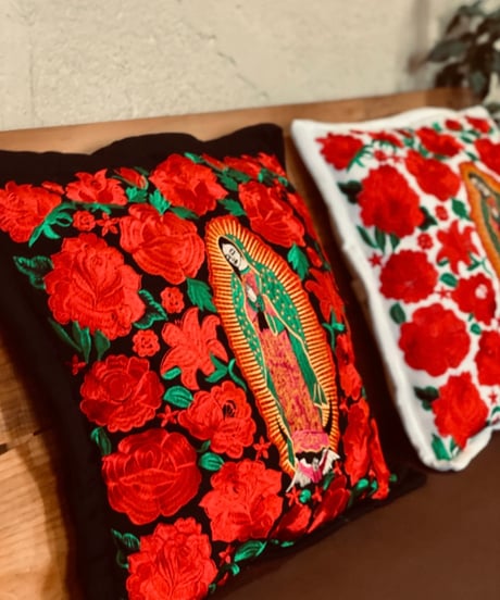 ESTRELLA STANDARD SELECT  Guadalupe Embroidered Cushion Cover A with Nude Cushion グアダルーペクッション