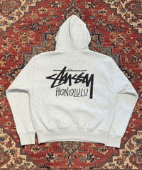 【NEW ITEM】 STUSSY  HONOLULU ホノルル限定   HOODIE   ASH Mサイズ