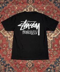 【NEW ITEM】 STUSSY  HONOLULU ホノルル限定  SS T-SHIRT BLACK