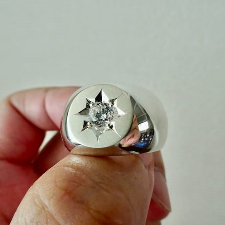 仁尾彫金『一つ星ジルコニア、丸の印台リング』ハンドメイド338