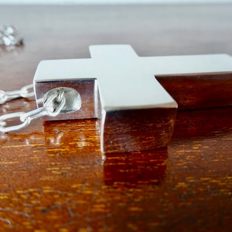 仁尾彫金『ビッグ、ブロッククロス』ハンドメイド250