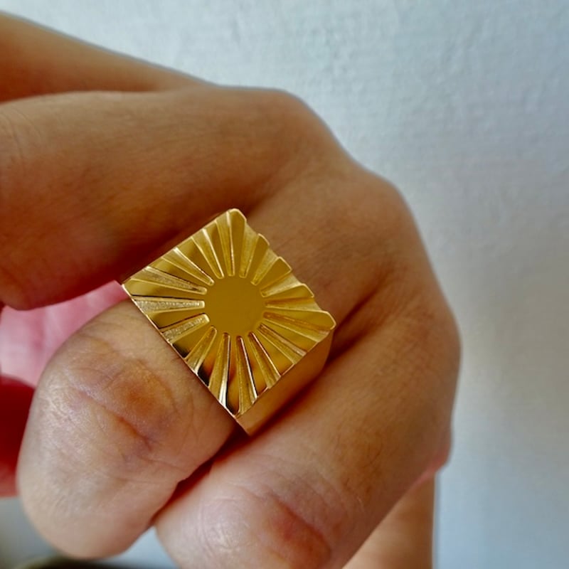 仁尾彫金『k18太陽の印台リング2、磨き』ハンドメイド325 | 仁尾彫金 STORE