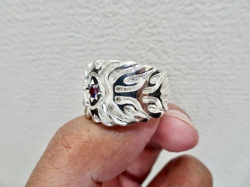 仁尾彫金『一つ星レッドジルコニア、ファイヤーパターン、リング 