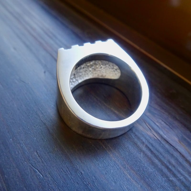 仁尾彫金『太陽の印台リング2、磨き』ハンドメイド325 | 仁尾彫金 STORE 