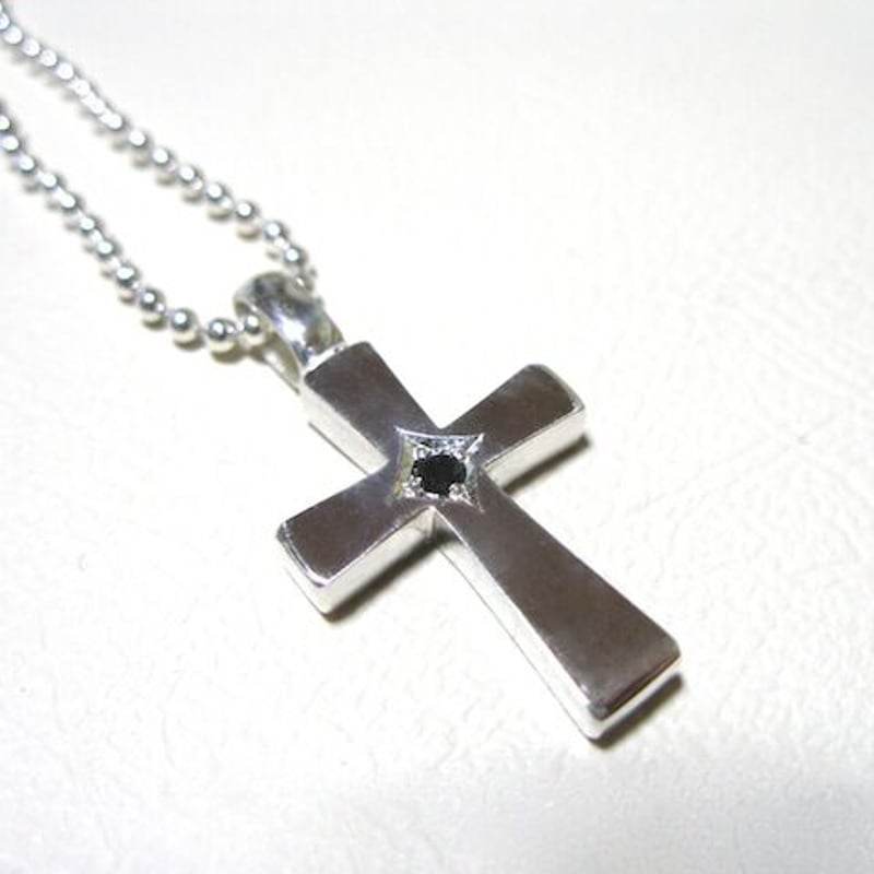 仁尾彫金『一つ星ブラックダイヤフラットシルバークロス』ハンドメイド  
