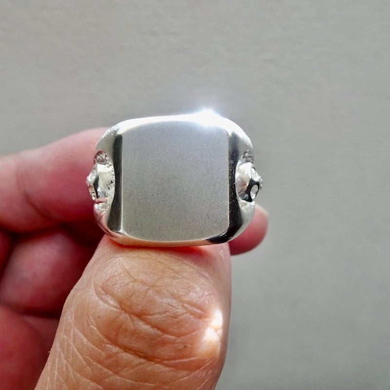 仁尾彫金『プラチナ、ラッキースカル印台リング』ハンドメイド244 