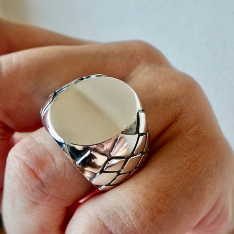 仁尾彫金『パイソン楕円の印台リング、磨き』ハンドメイド505