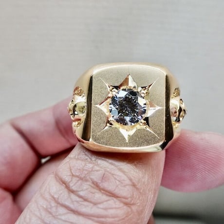 仁尾彫金『一つ星ジルコニア、ゴールドラッキースカル印台リング』ハンドメイド199