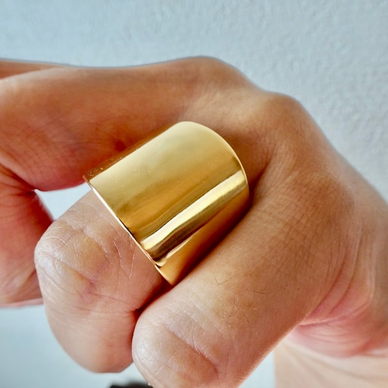 仁尾彫金『最大幅2.3cm最小幅8mm、ゴールド平打ちリング 