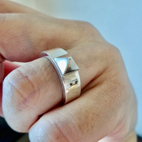 仁尾彫金『一つのスタッズ平打リング、幅７mm』ハンドメイド576