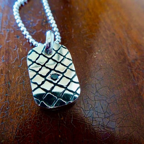 仁尾彫金『一つ星ダイヤ、パイソン、プラチナプレートヘッド