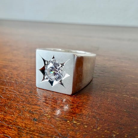 仁尾彫金『一つ星ジルコニア、プラチナ印台リング』ハンドメイド148