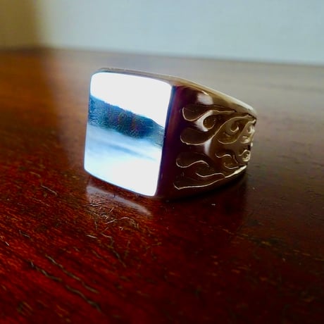 仁尾彫金『ファイヤーパターン印台リング、磨き』ハンドメイド366