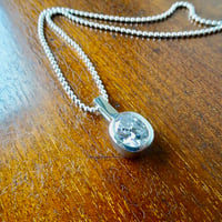 仁尾彫金『オーバルカットジルコニア10x12mm、ペンダント』ハンドメイド577