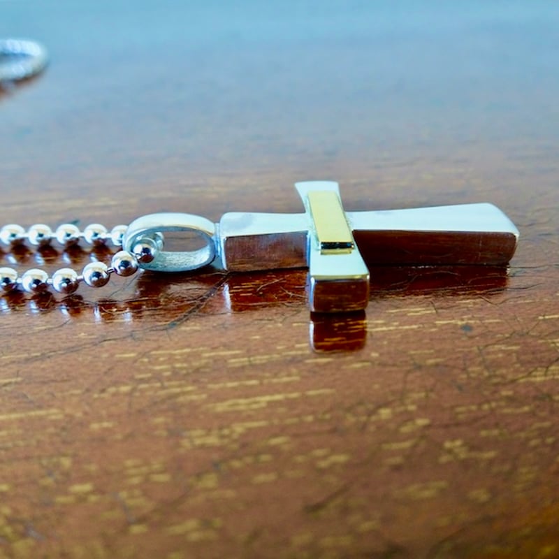 仁尾彫金『k18ステッカー、フラットシルバークロス』ハンドメイド311 