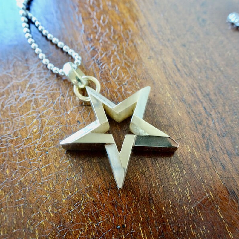 仁尾彫金『ゴールドスターヘッド、バチカンあり』ハンドメイド214 