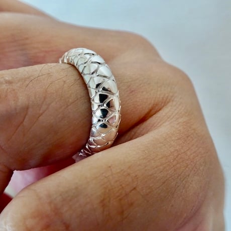 仁尾彫金『ギャラクシースペード甲丸リング』ハンドメイド398b 仁尾彫金 STORE