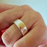 仁尾彫金『太陽の平打リング、幅７mm』ハンドメイド544