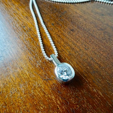 仁尾彫金『オーバルカットジルコニア10x12mm、ペンダント』ハンドメイド577