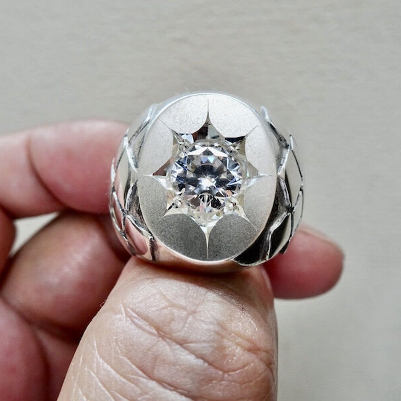 仁尾彫金『一つ星ジルコニア、パイソン楕円の印台リング 仁尾彫金『一つ星ジルコニア、パイソン楕円の印台リング
