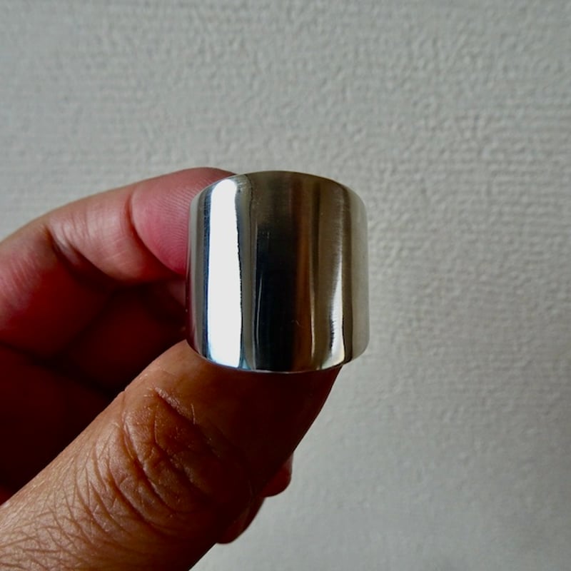 仁尾彫金『最大幅2.3cm最小幅8mm、プラチナ平打ちリング 