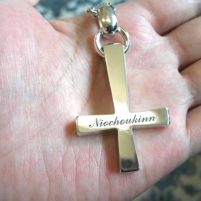 仁尾彫金『文字彫りビッグ逆十字クロスチェーン無し』ハンドメイド117  