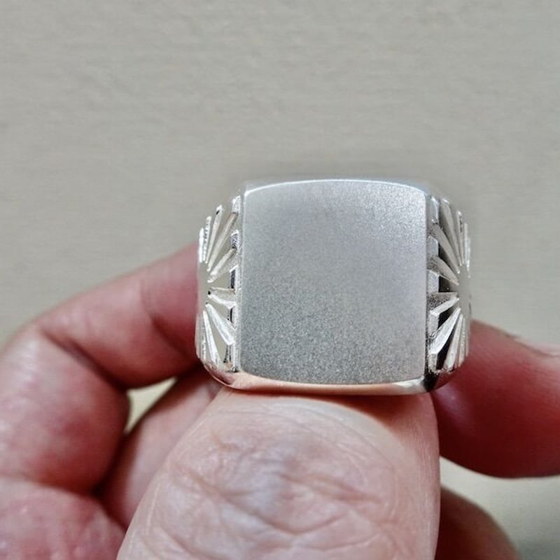 仁尾彫金『太陽の印台リング』ハンドメイド193 仁尾彫金『太陽の印台リング』ハンドメイド193 | 仁尾彫金 STORE