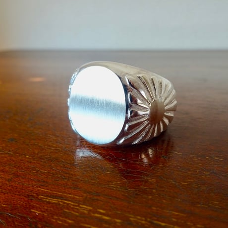 仁尾彫金『太陽の楕円印台リング、ヘアライン』ハンドメイド467