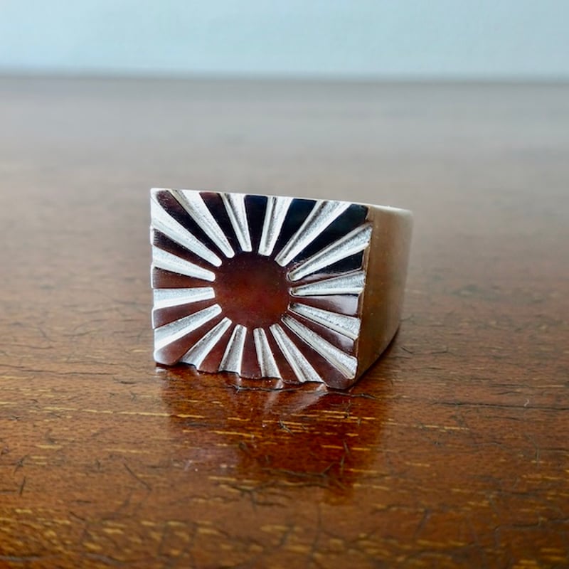仁尾彫金『太陽の印台リング2、磨き』ハンドメイド325 | 仁尾彫金 STORE