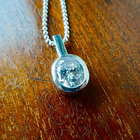仁尾彫金『オーバルカットジルコニア10x12mm、ペンダント』ハンドメイド577