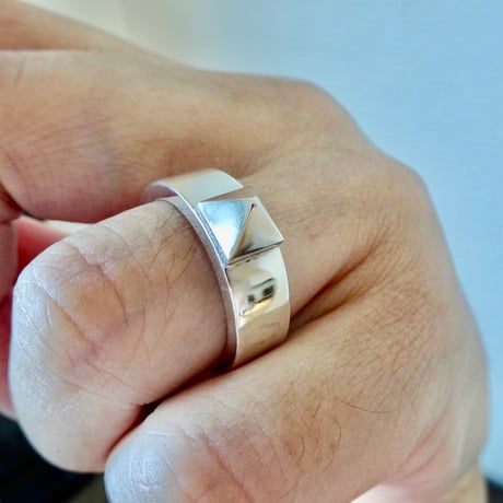 仁尾彫金『一つのスタッズ平打リング、幅７mm』ハンドメイド576