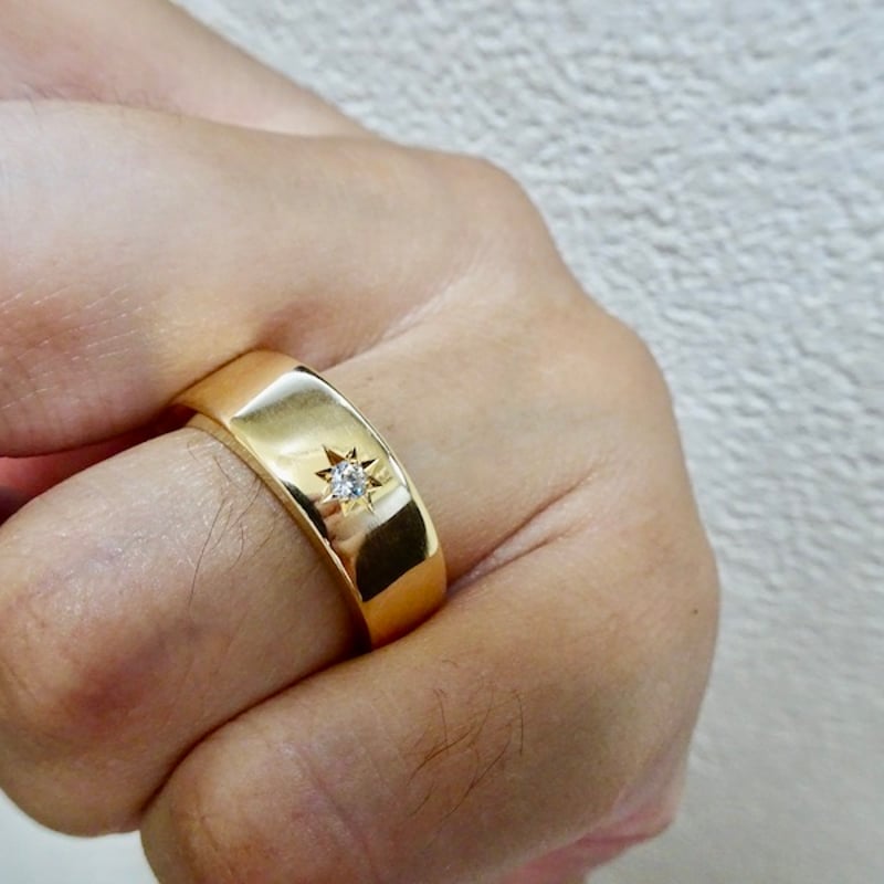 仁尾彫金『一つ星2.3mmダイヤ、幅7mm、ゴールド平打リング 