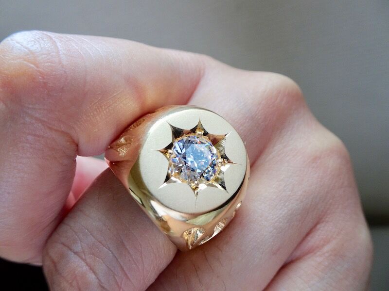 仁尾彫金『一つ星ジルコニアゴールドファイヤーパターン楕円の