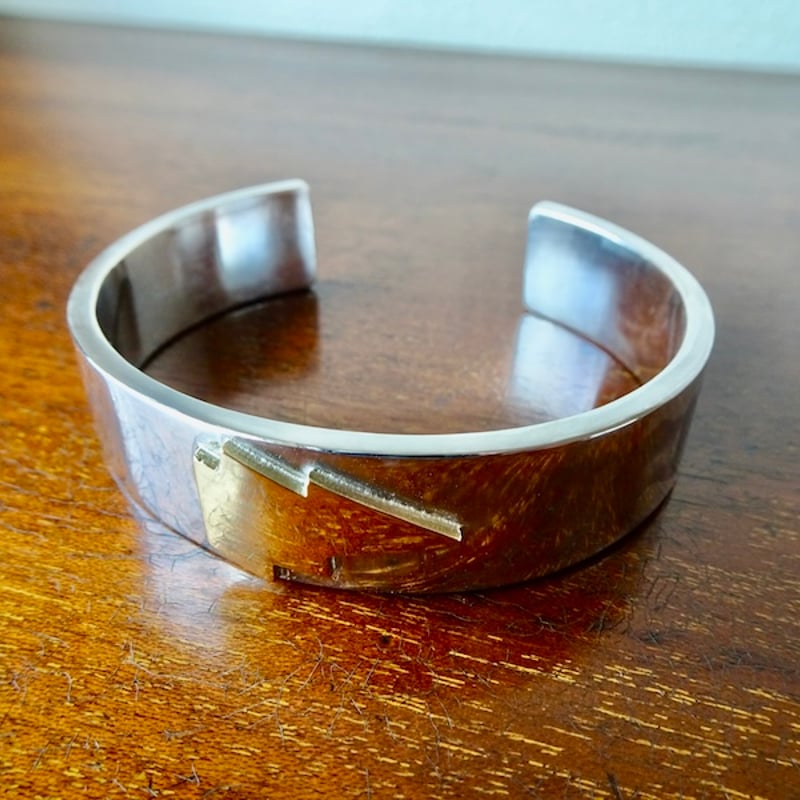 仁尾彫金『k18サンダー、平打バングル3』ハンドメイド370b 仁尾彫金『k18サンダー、平打バングル3』ハンドメイド370 | 仁尾彫金 STORE