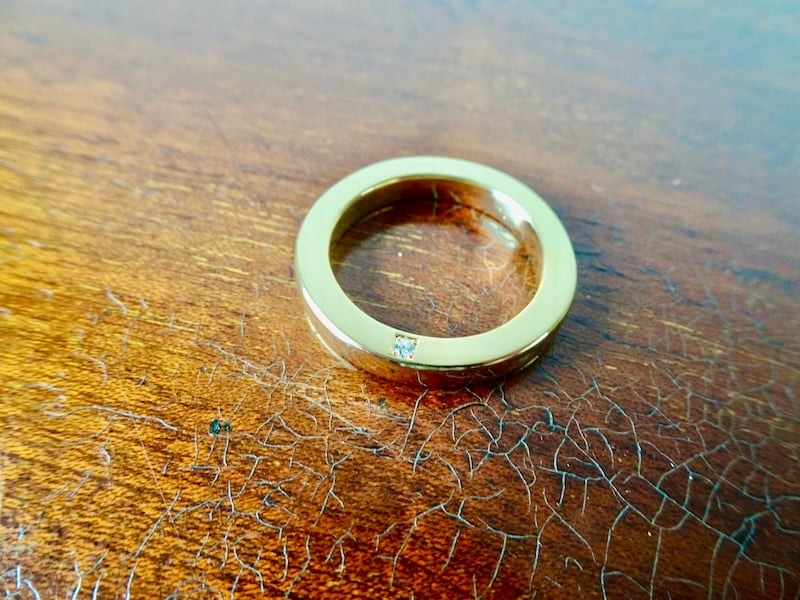 仁尾彫金『一つ星ダイヤ、幅3mm厚み３ミリ、プラチナ平打リング』395b 仁尾彫金『一つ星ダイヤ、幅3mm厚み3ミリ、プラチナ平打リング』395b