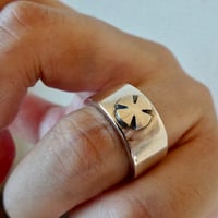 仁尾彫金『一つ星ダイヤ、プラチナ馬蹄ピアス』ハンドメイド245 仁尾彫金『一つ星ダイヤ、プラチナ馬蹄ピアス』ハンドメイド245
