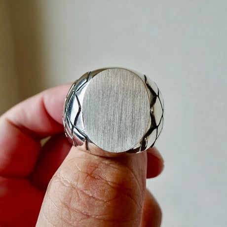 仁尾彫金『パイソン楕円の印台リング、ヘアライン』ハンドメイド494