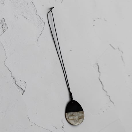 collier moitié moitié