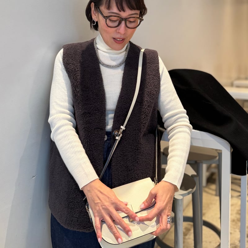 reversible boa vest （charcoal gray） | La robe f