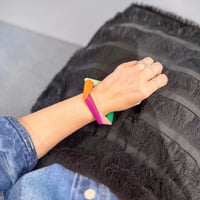 stud bracelet